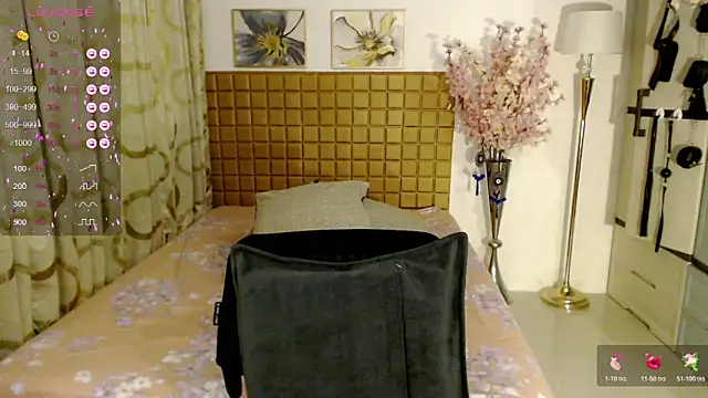 Snapshot of iamyourfantasyxx chatting on 28, 5, 2026 iamyourfantasyxx online show from 28, 5, 2026