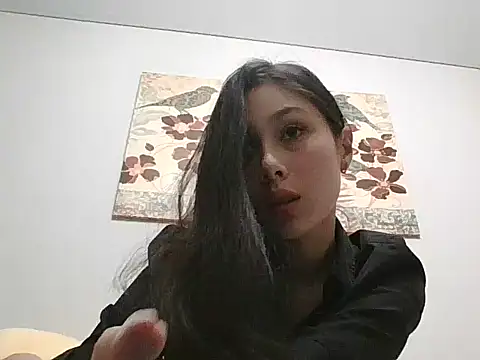 Snapshot of Lunavyn chatting on 13, 10, 2025 Lunavyn online show from 13, 10, 2025