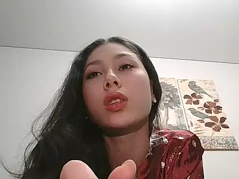Snapshot of Lunavyn chatting on 27, 10, 2025 Lunavyn online show from 27, 10, 2025