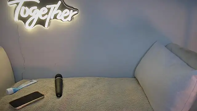 Snapshot of Petite36 chatting on 28, 11, 2025 Petite36 online show from 28, 11, 2025