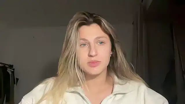 Snapshot of Calisyaa chatting on 11, 10, 2025 Calisyaa online show from 11, 10, 2025