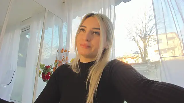 Ella Vee online show from 10, 3, 2026