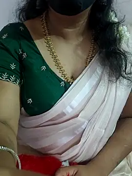 Snapshot of luci-queen chatting on 27, 5, 2026 luci-queen online show from 27, 5, 2026