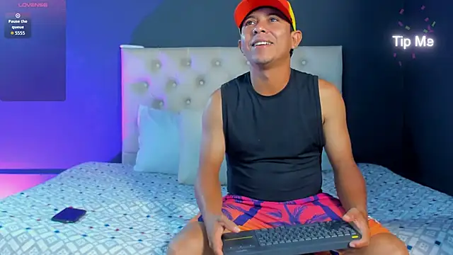 Snapshot of charlotte_dante212 chatting on 8, 9, 2025 charlotte dante212 online show from 8, 9, 2025