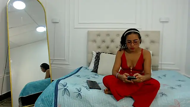 Snapshot of charlotte_dante212 chatting on 10, 10, 2025 charlotte dante212 online show from 10, 10, 2025