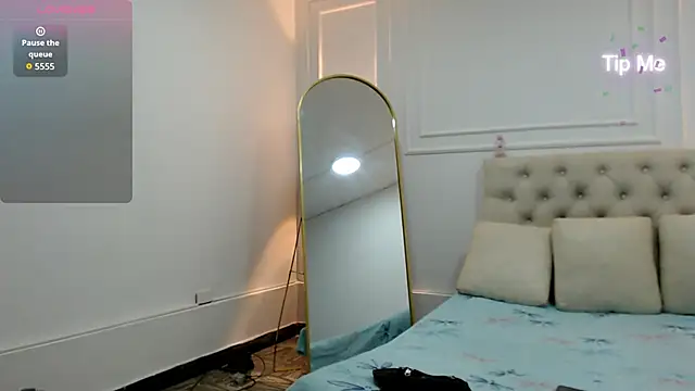 Snapshot of charlotte_dante212 chatting on 17, 11, 2025 charlotte dante212 online show from 17, 11, 2025