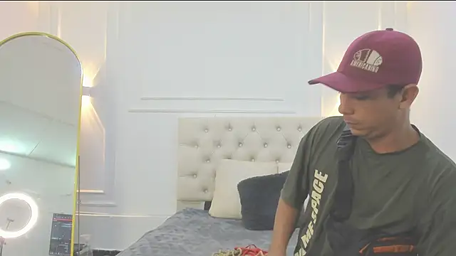 Snapshot of charlotte_dante212 chatting on 5, 4, 2026 charlotte dante212 online show from 5, 4, 2026