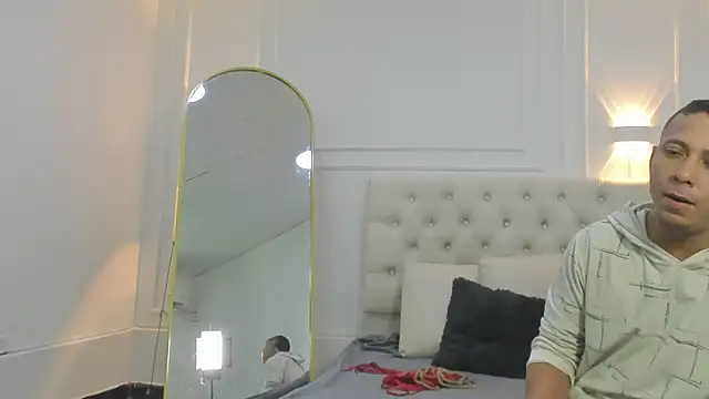 Snapshot of charlotte_dante212 chatting on 13, 4, 2026 charlotte dante212 online show from 13, 4, 2026