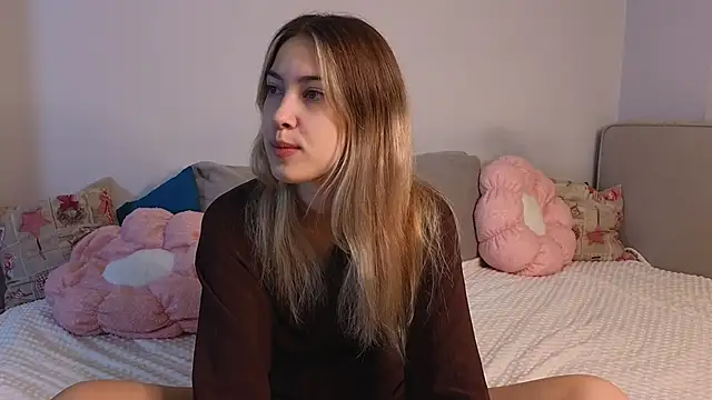 Snapshot of AngelicRice chatting on 5, 10, 2025 AngelicRice online show from 5, 10, 2025