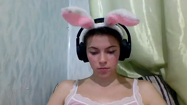 CutieAnny online show from 15, 9, 2025