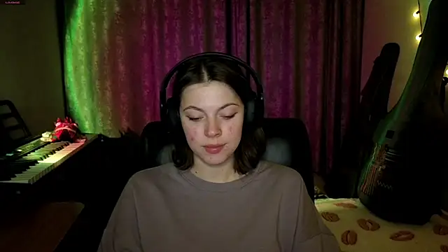 CutieAnny online show from 9, 4, 2026