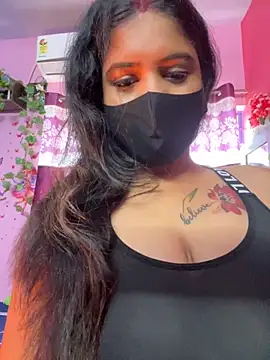 Snapshot of V-Hot-Sweti chatting on 6, 11, 2025 V-Hot-Sweti online show from 6, 11, 2025