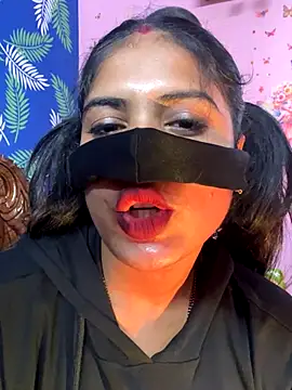 Snapshot of V-Hot-Sweti chatting on 11, 11, 2025 V-Hot-Sweti online show from 11, 11, 2025