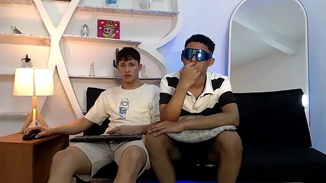 Snapshot of GRETTY_BOYS chatting on 4, 10, 2025 GRETTY BOYS online show from 4, 10, 2025