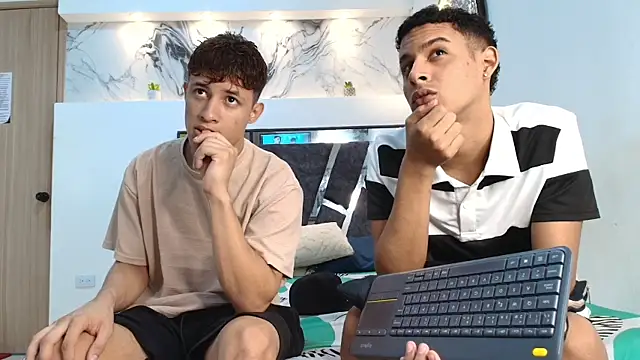 Snapshot of GRETTY_BOYS chatting on 22, 10, 2025 GRETTY BOYS online show from 22, 10, 2025