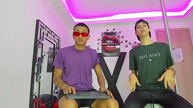 Snapshot of YOUNGS_GUYS chatting on 2, 10, 2025 YOUNGS GUYS online show from 2, 10, 2025