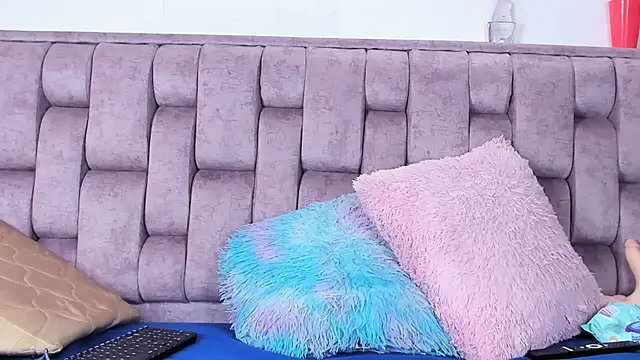 Snapshot of Alexa-Hunter chatting on 29, 10, 2025 Alexa-Hunter online show from 29, 10, 2025