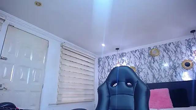 Snapshot of Dafne_castro_ chatting on 5, 1, 2026 Dafne castro online show from 5, 1, 2026