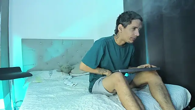 Snapshot of twinkDuohot chatting on 2, 2, 2026 twinkDuohot online show from 2, 2, 2026