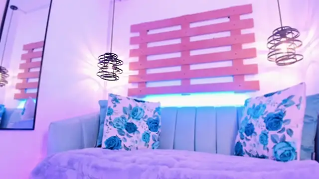 ArianaSantana online show from 29, 9, 2025