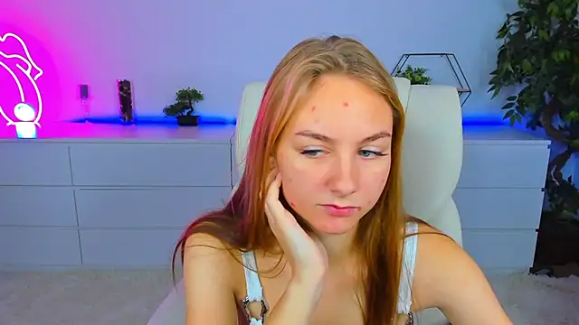 MilaAddams online show from 13, 10, 2025