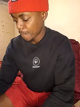 Snapshot of Hluga_25 chatting on 17, 11, 2025 Hluga 25 online show from 17, 11, 2025