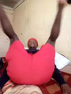 Snapshot of Hluga_25 chatting on 24, 11, 2025 Hluga 25 online show from 24, 11, 2025