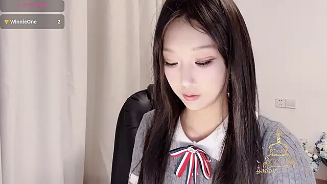 Snapshot of Winnie666- chatting on 13, 10, 2025 Winnie666- online show from 13, 10, 2025