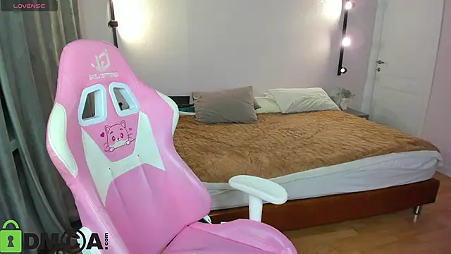 Belle Wa1ker online show from 10, 11, 2025