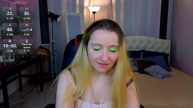 Snapshot of Milana_Key chatting on 17, 10, 2025 Milana Key online show from 17, 10, 2025