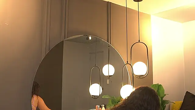 Tayler Kim online show from 9, 9, 2025