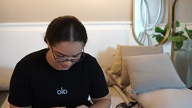 Tayler Kim online show from 19, 9, 2025