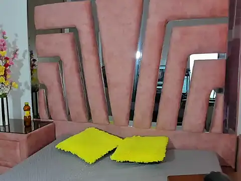 Snapshot of MaraKarly chatting on 25, 9, 2025 MaraKarly online show from 25, 9, 2025