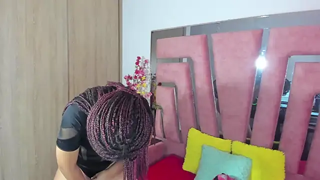 Snapshot of MaraKarly chatting on 9, 10, 2025 MaraKarly online show from 9, 10, 2025