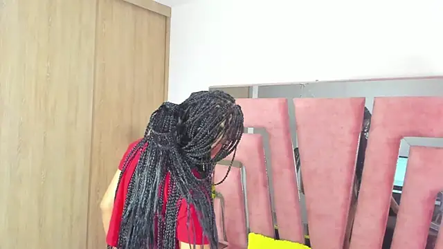 Snapshot of MaraKarly chatting on 4, 11, 2025 MaraKarly online show from 4, 11, 2025