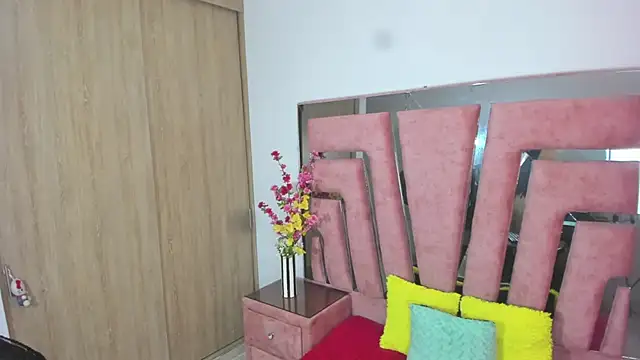 Snapshot of MaraKarly chatting on 30, 11, 2025 MaraKarly online show from 30, 11, 2025