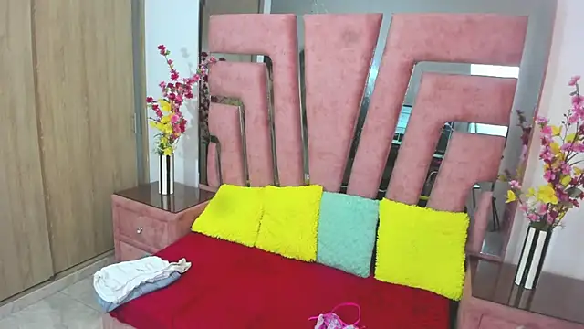 Snapshot of MaraKarly chatting on 15, 12, 2025 MaraKarly online show from 15, 12, 2025