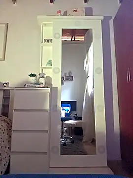 Alicia vellami online show from 24, 11, 2025