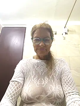 MaryLunne online show from 15, 9, 2025