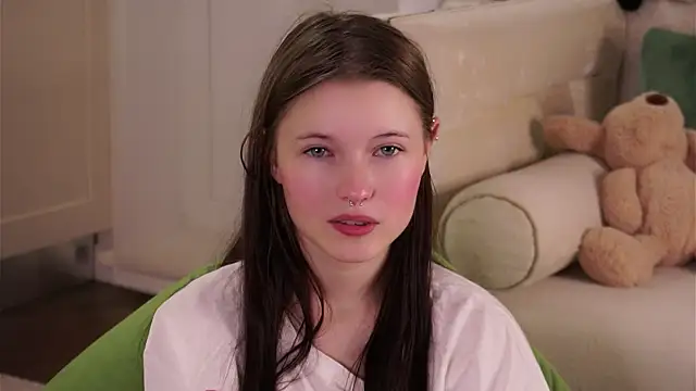 LynHillaire online show from 13, 9, 2025