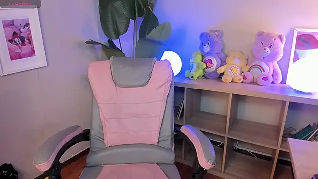 Mystic blue online show from 25, 3, 2026