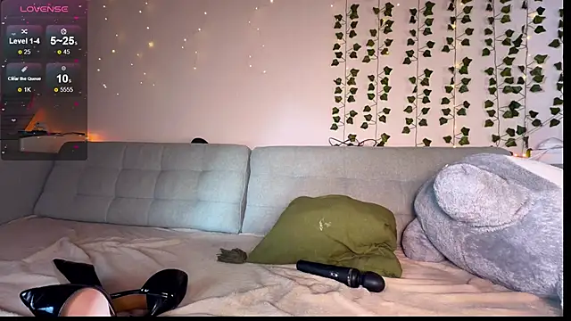 EmmyBell  online show from 4, 5, 2026