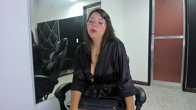 Snapshot of Charlotte-Star chatting on 29, 9, 2025 Charlotte-Star online show from 29, 9, 2025