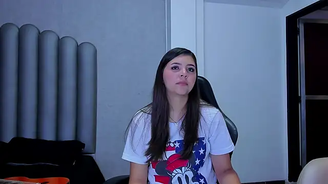 Snapshot of Charlotte-Star chatting on 28, 11, 2025 Charlotte-Star online show from 28, 11, 2025