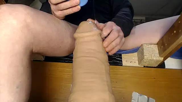 BiglovelyXXL online show from 20, 4, 2026