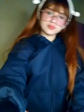 Snapshot of elizabeth05 chatting on 15, 10, 2025 elizabeth05 online show from 15, 10, 2025