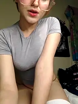 Snapshot of elizabeth05 chatting on 19, 10, 2025 elizabeth05 online show from 19, 10, 2025