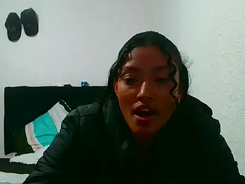 Snapshot of WILD_MULAN chatting on 10, 10, 2025 WILD MULAN online show from 10, 10, 2025