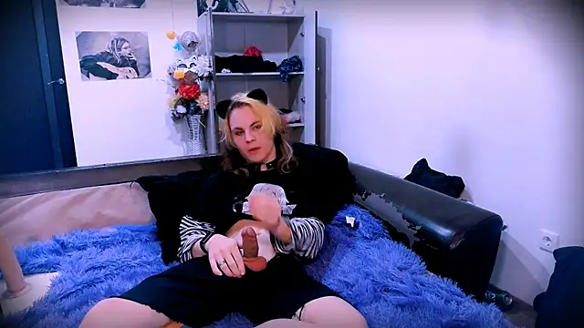 Snapshot of SparkyFerret chatting on 29, 9, 2025 SparkyFerret online show from 29, 9, 2025