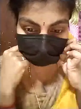 Snapshot of Nithiila chatting on 26, 9, 2025 Nithiila online show from 26, 9, 2025